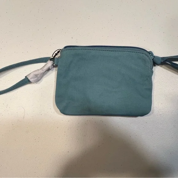 NWT Vera Bradley Wristlet - Picture 1 of 5